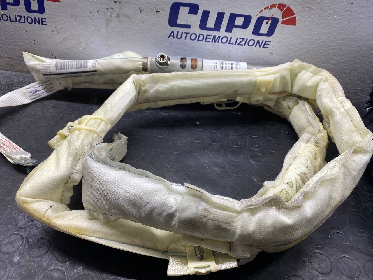 Airbag a tendina laterale destro bmw 530 cod:85914733802A - F&P CRASH SRLS - Ricambi Usati