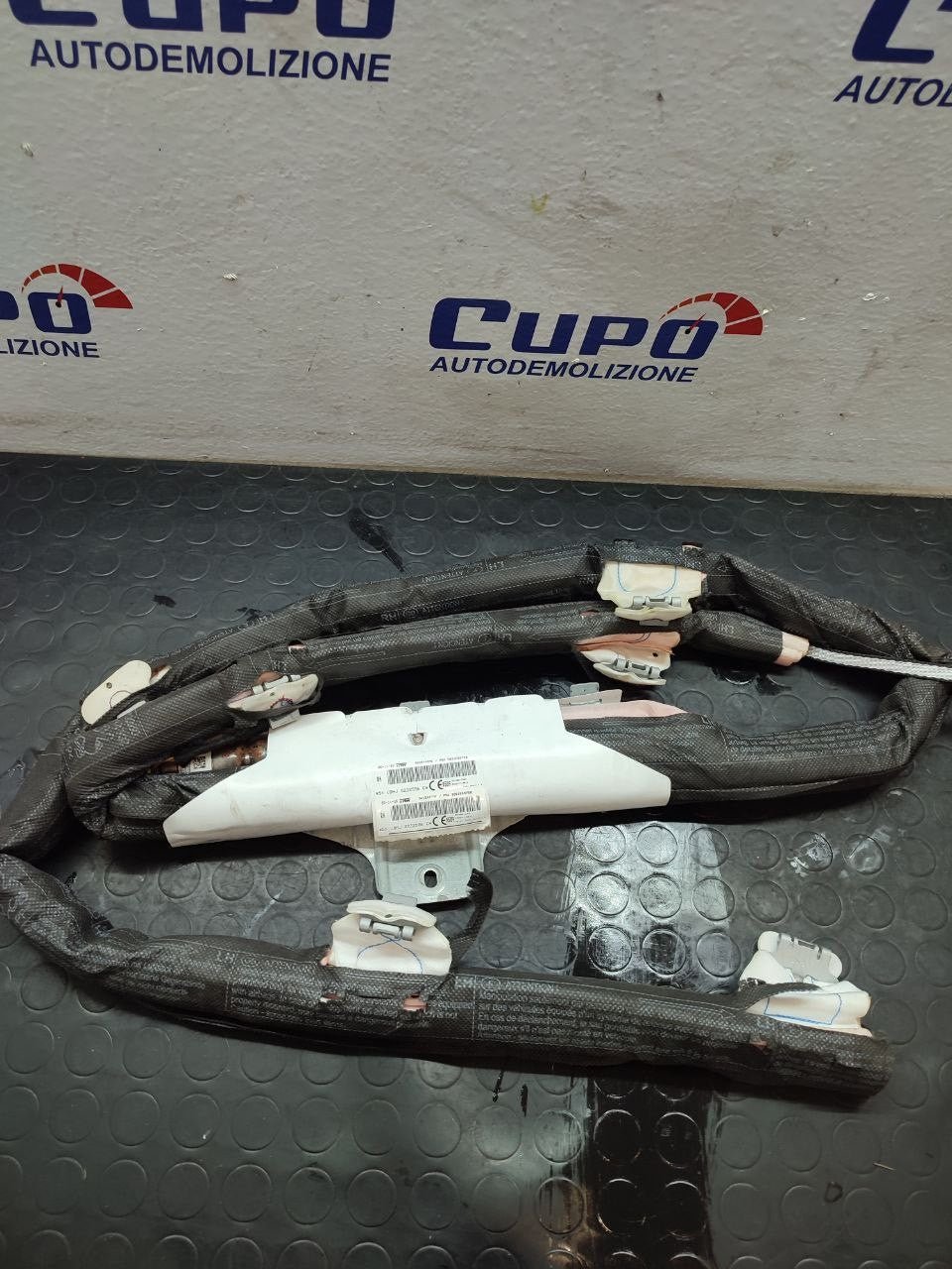 Airbag A Tendina Laterale Destro Peugeot 5008 (2013) Cod:9801658788 - F&amp;P CRASH SRLS - Ricambi Usati