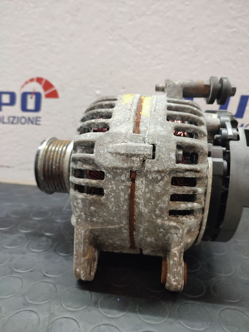 Alternatore RENAULT CLIO 1.5 (2008) D cod: 8200728292-E - F&P CRASH SRLS - Ricambi Usati