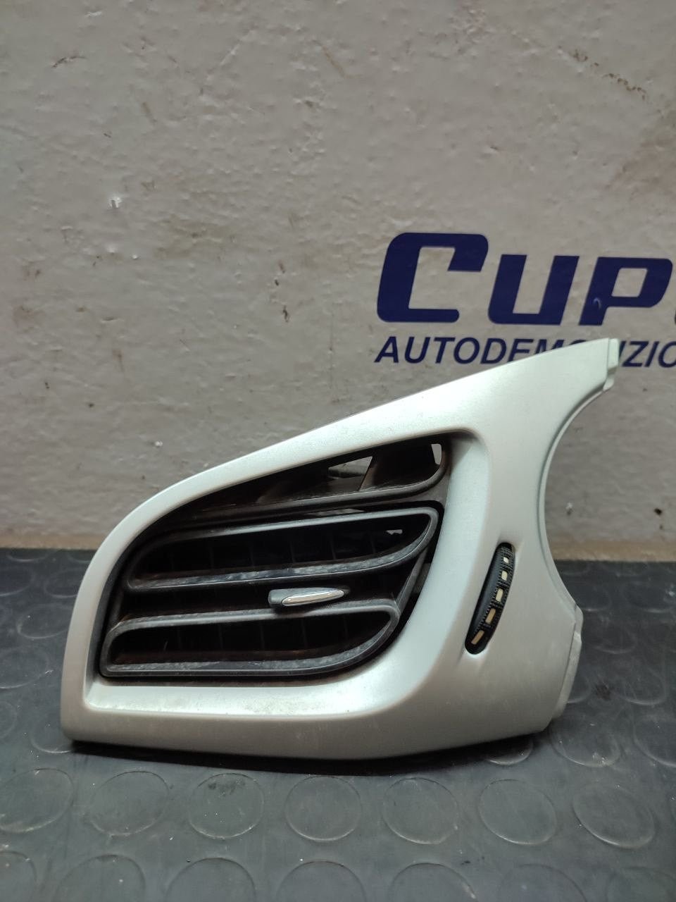 Bocchetta areazione destra CITROEN C3 (2010) cod: 96857498zd - F&amp;P CRASH SRLS - Ricambi Usati