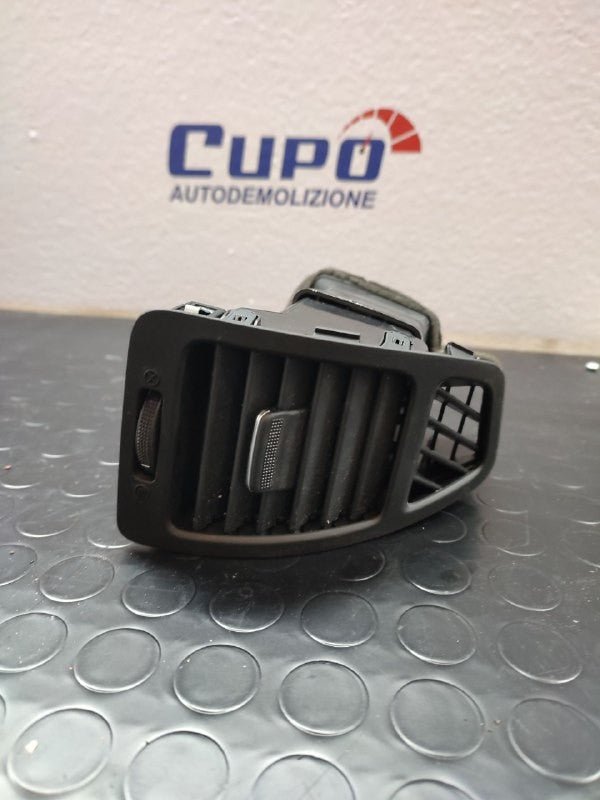 Bocchetta Aria Lato Sinistro HYUNDAI i20 cod: 1k1004x - F&P CRASH SRLS - Ricambi Usati