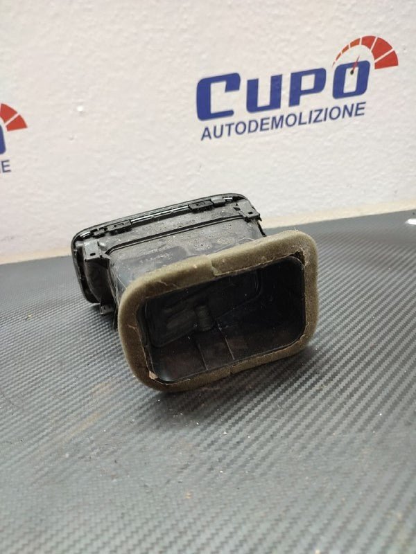 Bocchetta ventola VolkSwagen Golf VII cod 5G1-819-710-B - F&P CRASH SRLS - Ricambi Usati