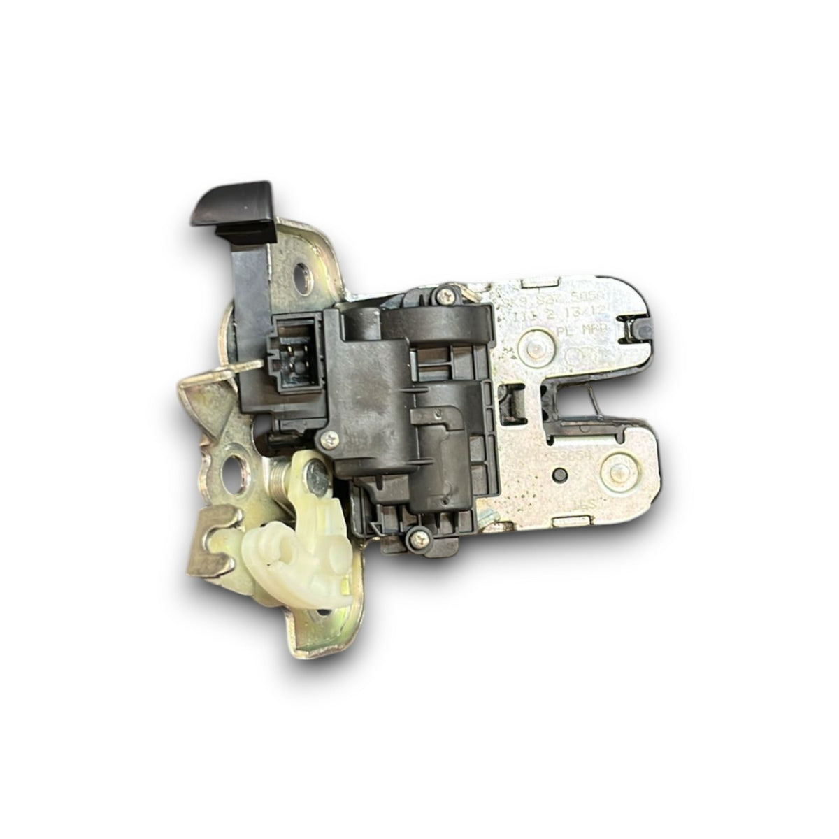 Chiusura Serratura Portellone Posteriore Audi a4 (b8) cod:8K9827505A (2010 &gt;2018) - F&amp;P CRASH SRLS - Ricambi Usati
