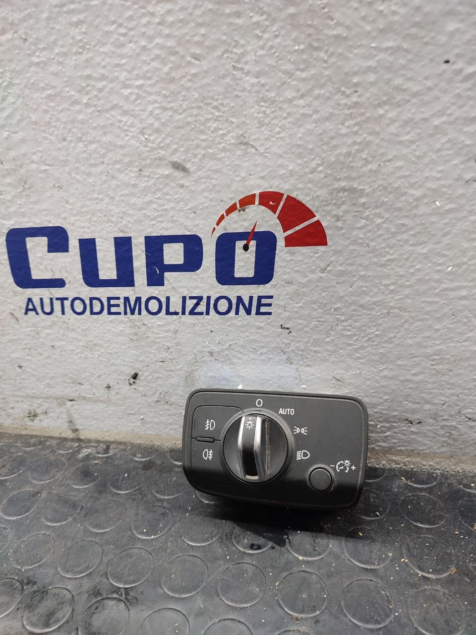 Comandi fari Audi A3 ( 8v ) cod 8V0941531L - F&P CRASH SRLS - Ricambi Usati
