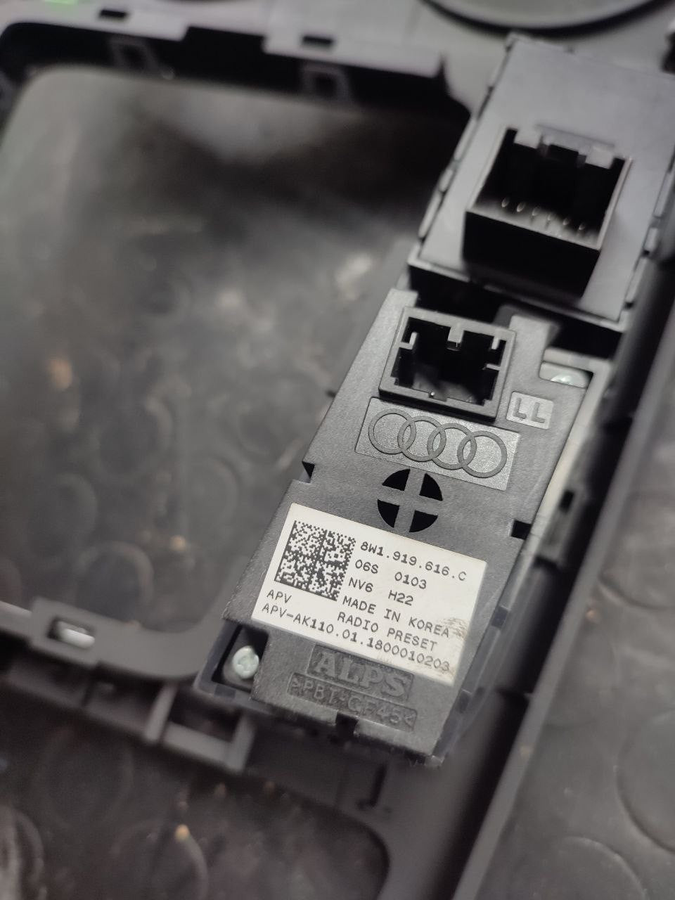 Comandi pulsanti multimediali Audi A4 ( b9 - 2018 ) cod 8W1919616C - F&P CRASH SRLS - Ricambi Usati