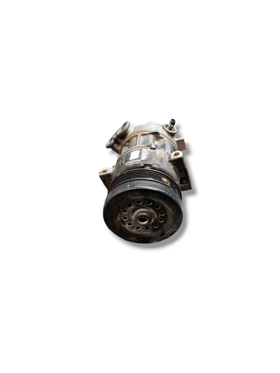 Compressore Aria clima Opel Corsa E 1.4 benzina (2015>) COD:447150-6960 - F&P CRASH SRLS - Ricambi Usati