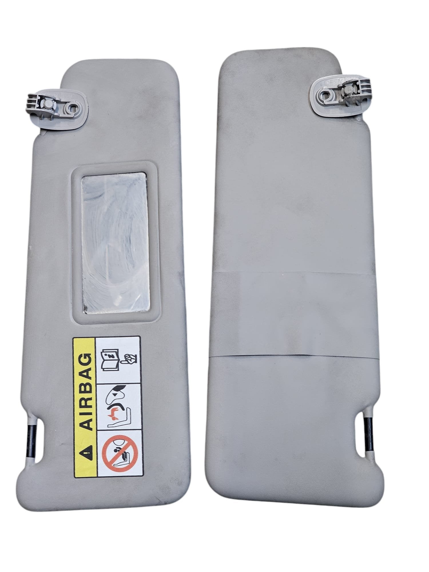 Coppia Alette Parasole Dacia Sandero (2012 - 2020) Cod:964012333R / 964004591R - F&P CRASH SRLS - Ricambi Usati
