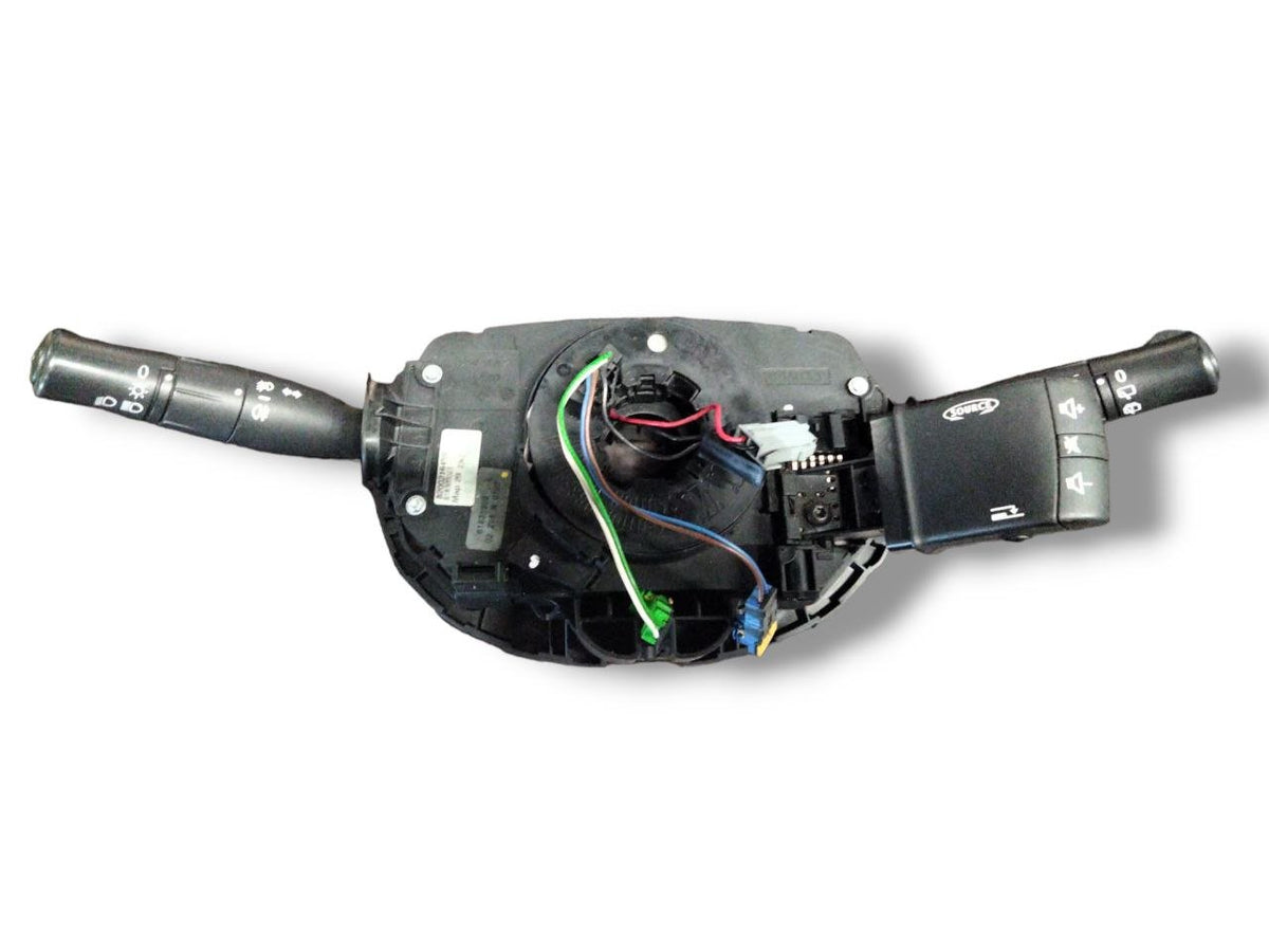 Devio Luci con contatto spiralato Renault Megane III (2008 - 2016)cod.8200216459 - F&amp;P CRASH SRLS - Ricambi Usati