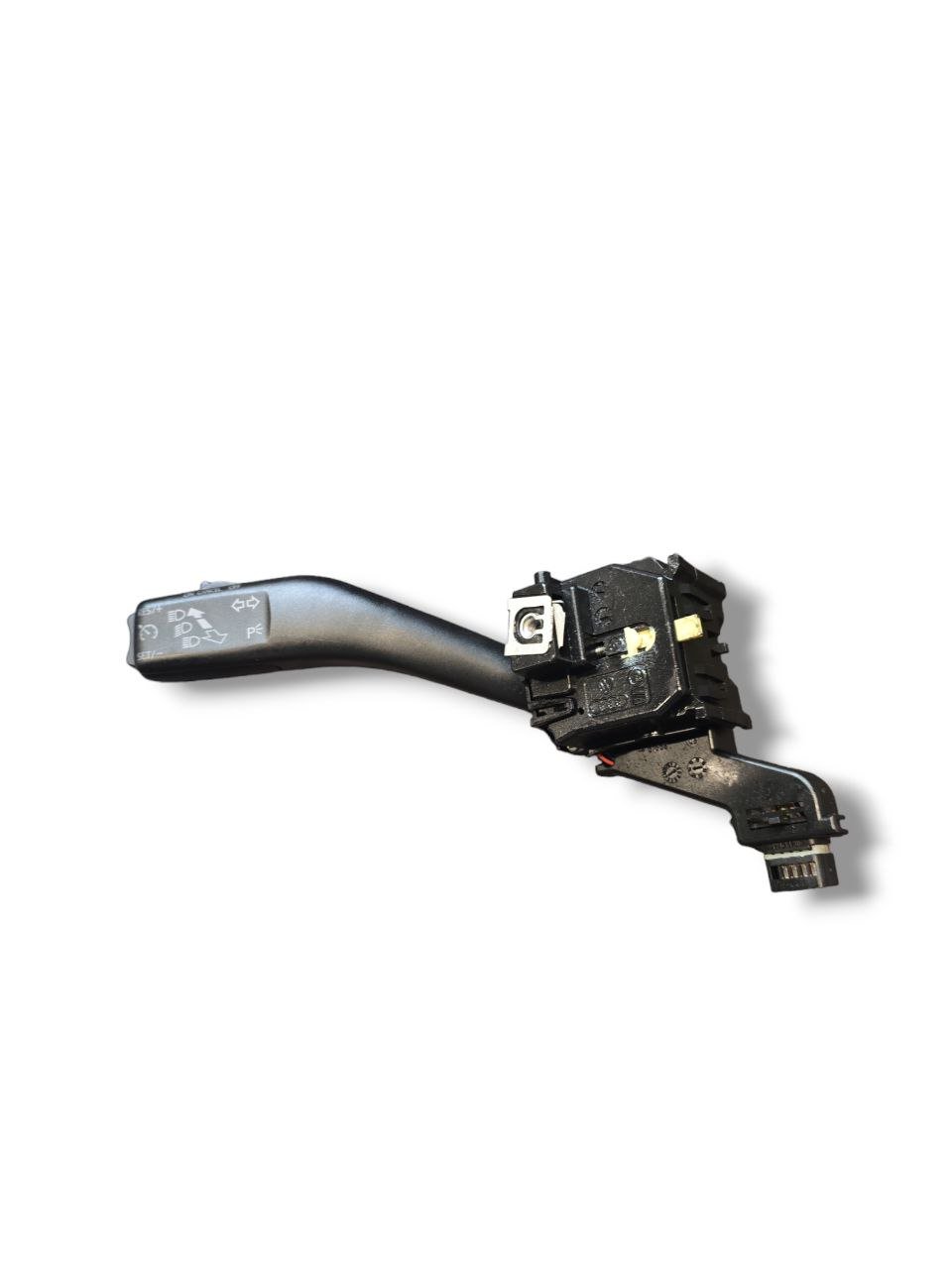Devio Luci Sinistro Volkswagen Golf 5 ( 2003 - 2008 ) Cod : 1K0953513G - F&amp;P CRASH SRLS - Ricambi Usati