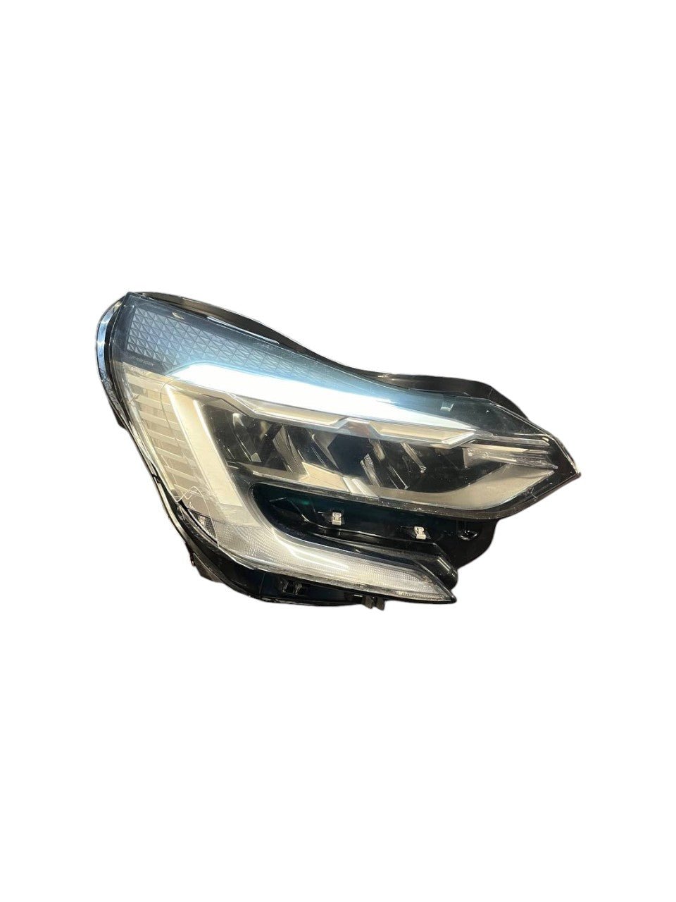 Faro / Fanale anteriore destro alogeno Renault Captur II (2019 - &gt;) cod.260104095R - F&amp;P CRASH SRLS - Ricambi Usati