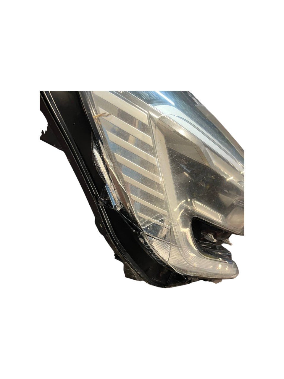 Faro / Fanale anteriore destro alogeno Renault Captur II (2019 - >) cod.260104095R - F&P CRASH SRLS - Ricambi Usati