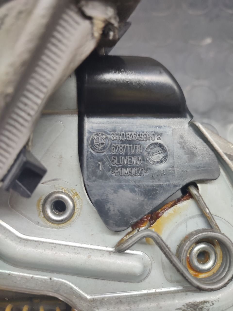 Freno a mano BMW SERIE 3 (E90) '05-'13 cod: 3440676492402 - F&P CRASH SRLS - Ricambi Usati