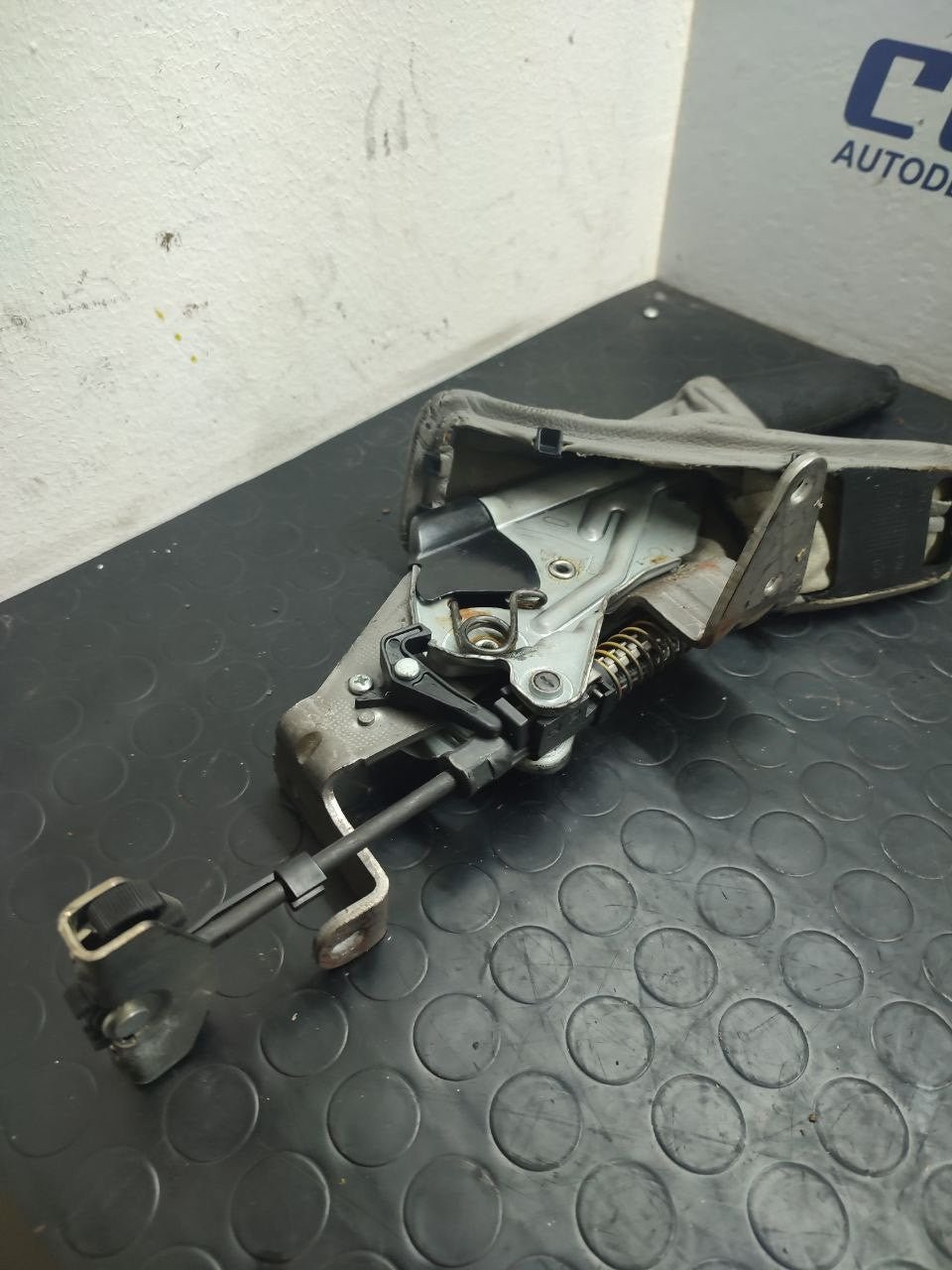 Freno a mano BMW SERIE 3 (E90) '05-'13 cod: 3440676492402 - F&P CRASH SRLS - Ricambi Usati