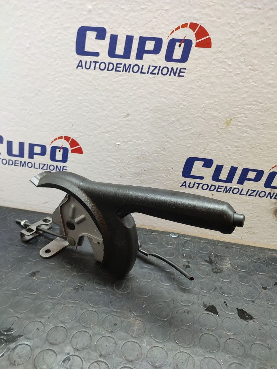 Freno di Stazionamento / Freno a mano TOYOTA AYGO III serie 1.0 (2017) - F&amp;P CRASH SRLS - Ricambi Usati
