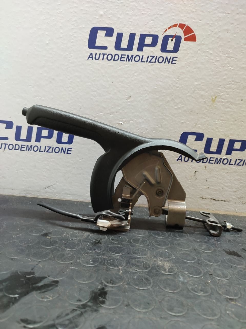 Freno di Stazionamento / Freno a mano TOYOTA AYGO III serie 1.0 (2017) - F&P CRASH SRLS - Ricambi Usati