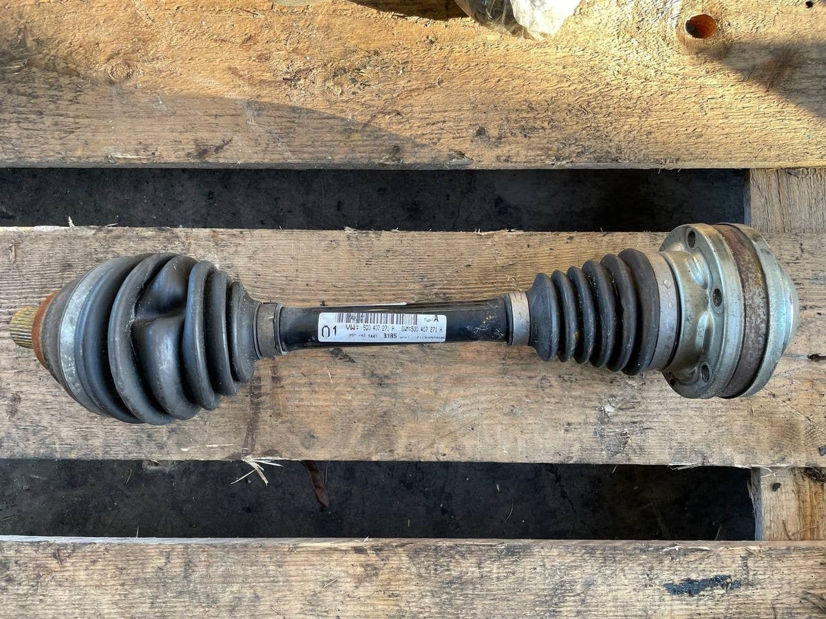 Giunto semiasse Anteriore sinistro Volkswagen Golf 7 2.0 tdi 5q0407271h - F&amp;P CRASH SRLS - Ricambi Usati