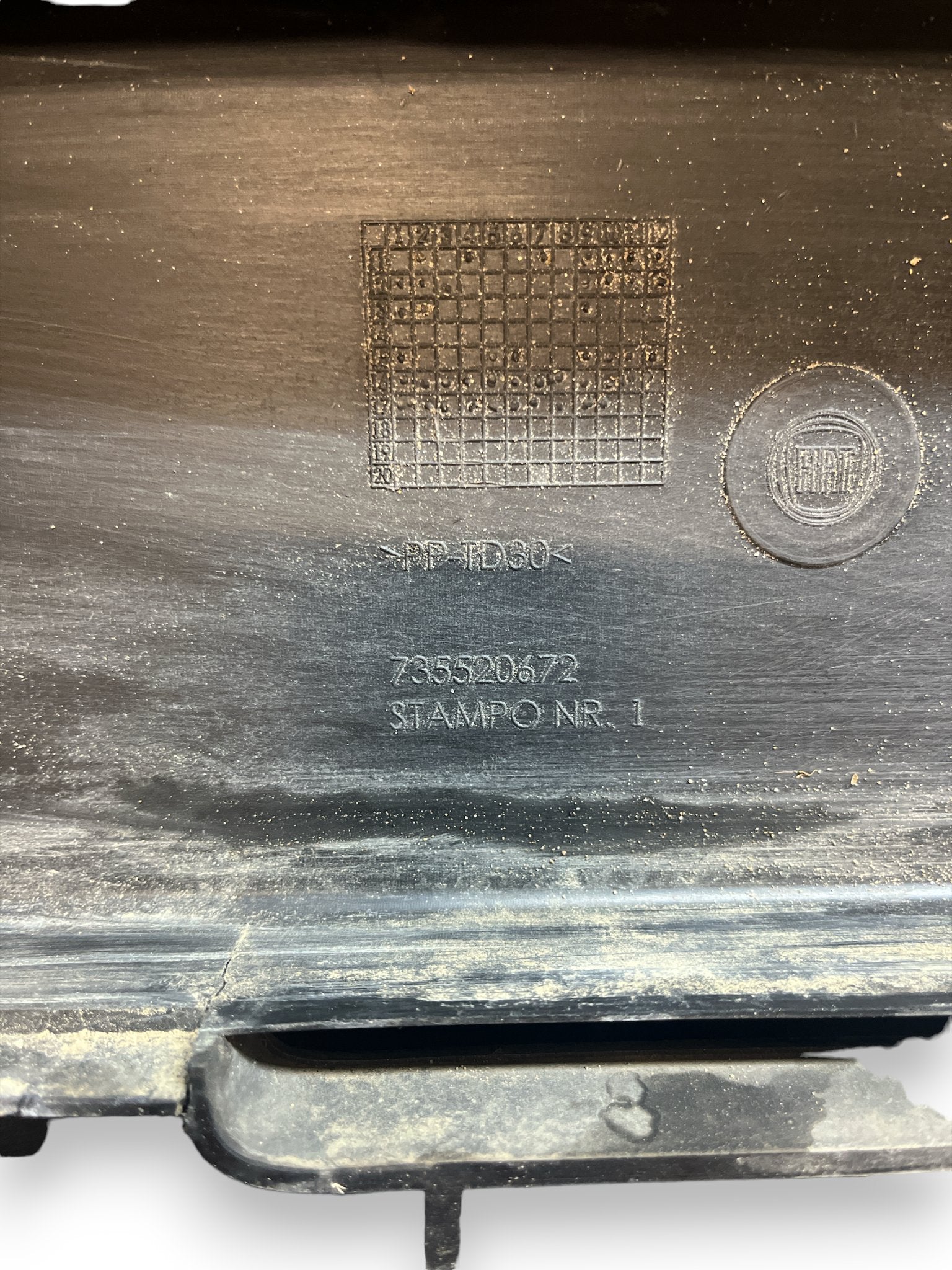 Griglia Paraurti Anteriore Fiat Panda ( 319 - 2018 ) cod : 735520672 - F&P CRASH SRLS - Ricambi Usati