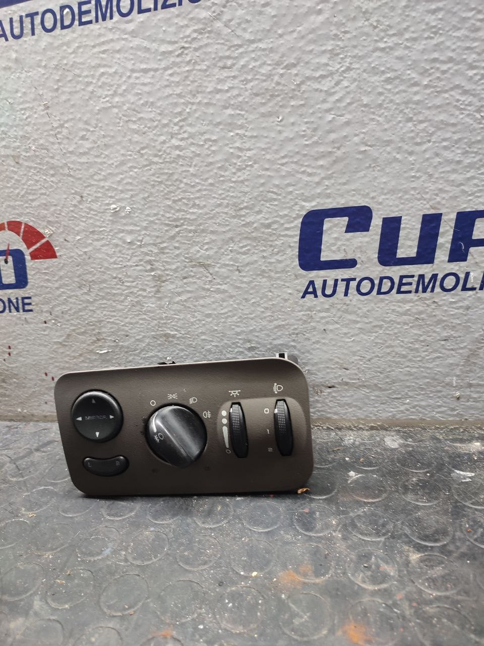 Interruttore comandi fari Chrysler Voyager ( 2001 ) cod p0sa901l5ac - F&P CRASH SRLS - Ricambi Usati