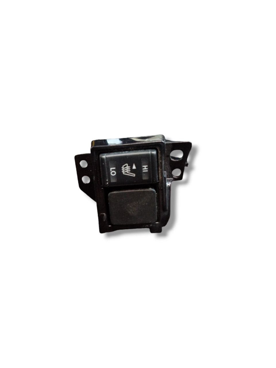 Interruttore / comando Riscaldamento sedili Nissan X-trail T32 1.6 diesel (2014-2020) cod.969U64CE2A - F&P CRASH SRLS - Ricambi Usati