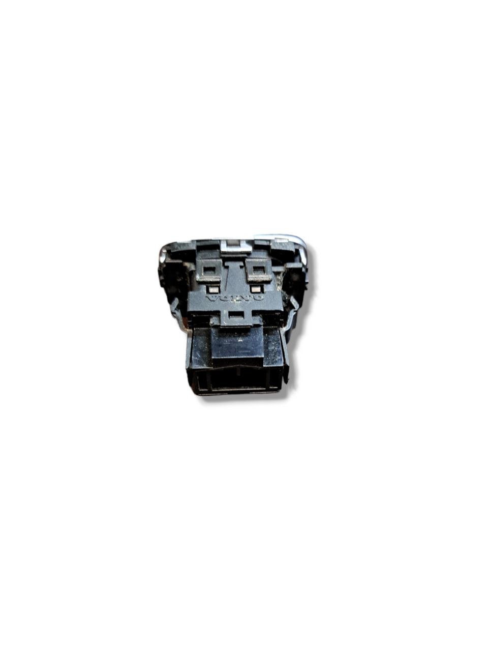 Interruttore Start & Stop Volvo XC60 ( 2014 ) COD:1013516B - F&P CRASH SRLS - Ricambi Usati