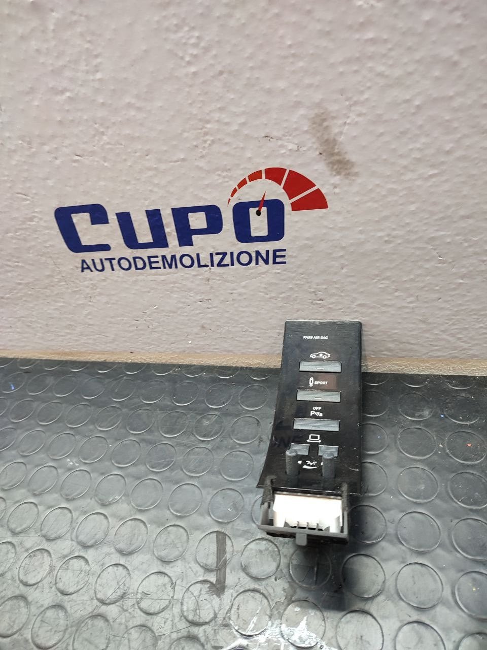 Interruttori cruscotto Parktronic e Tps Mercedes classe S ( w221 ) cod A2218215451 - F&P CRASH SRLS - Ricambi Usati