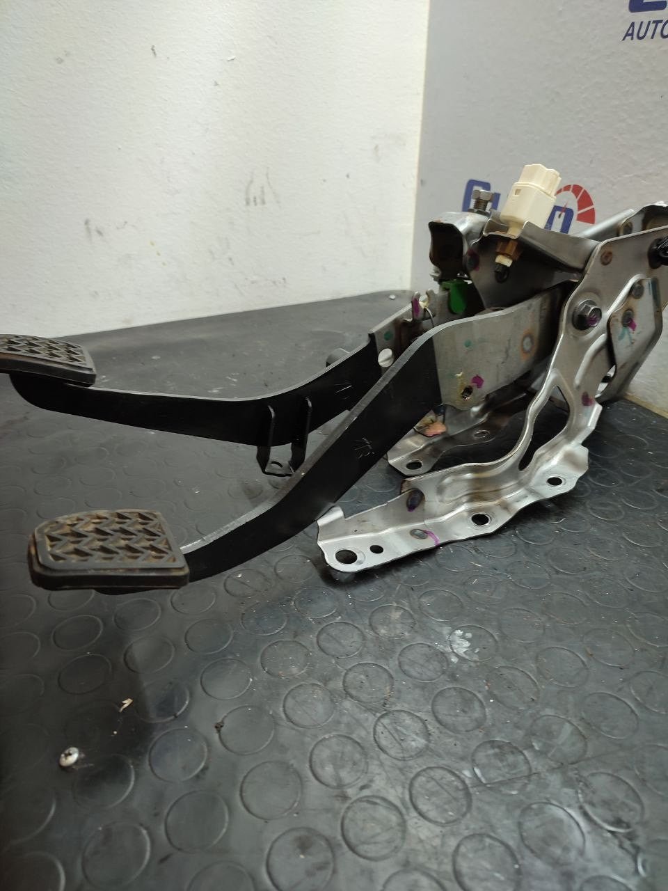 Kit pedaliera Potenziometro Freno TOYOTA AYGO 3 1.0 (2017) - F&P CRASH SRLS - Ricambi Usati