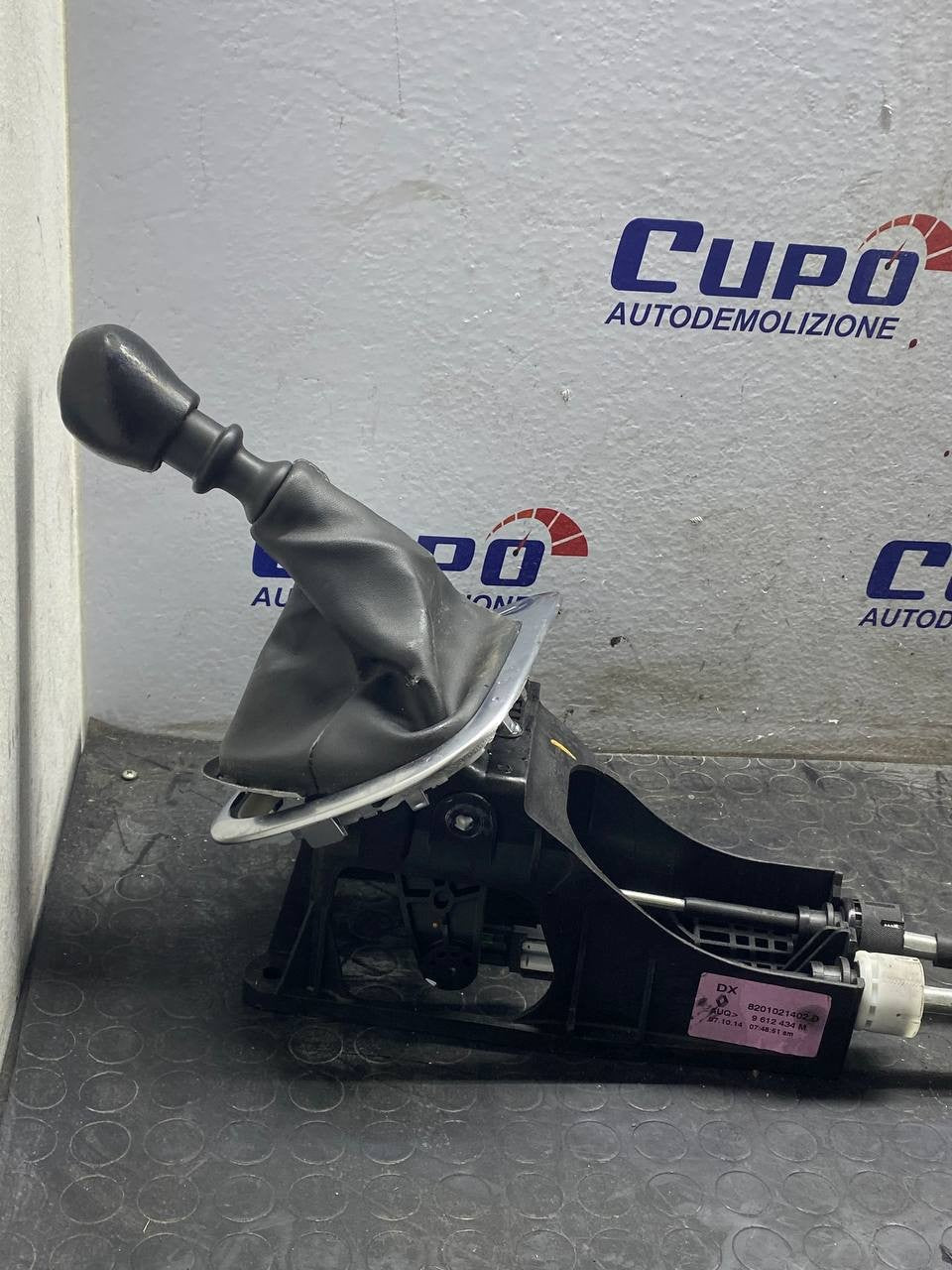 Leva del Cambio Renault Scenic III (2012) cod: 8201021402 - F&P CRASH SRLS - Ricambi Usati