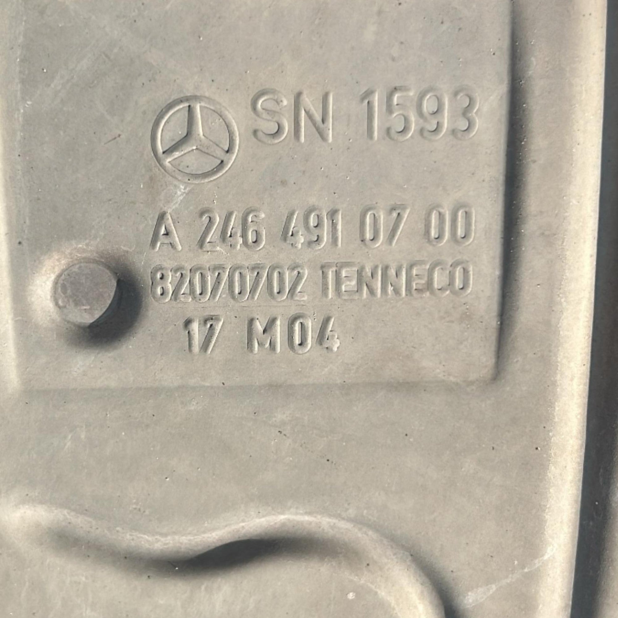 Marmitte / Terminali Di Scarico Mercedes Benz GLA (X156) cod.A2464910700 2.2 Diesel (2013 > 2019) Linea Di Scarico - F&P CRASH SRLS - Ricambi Usati