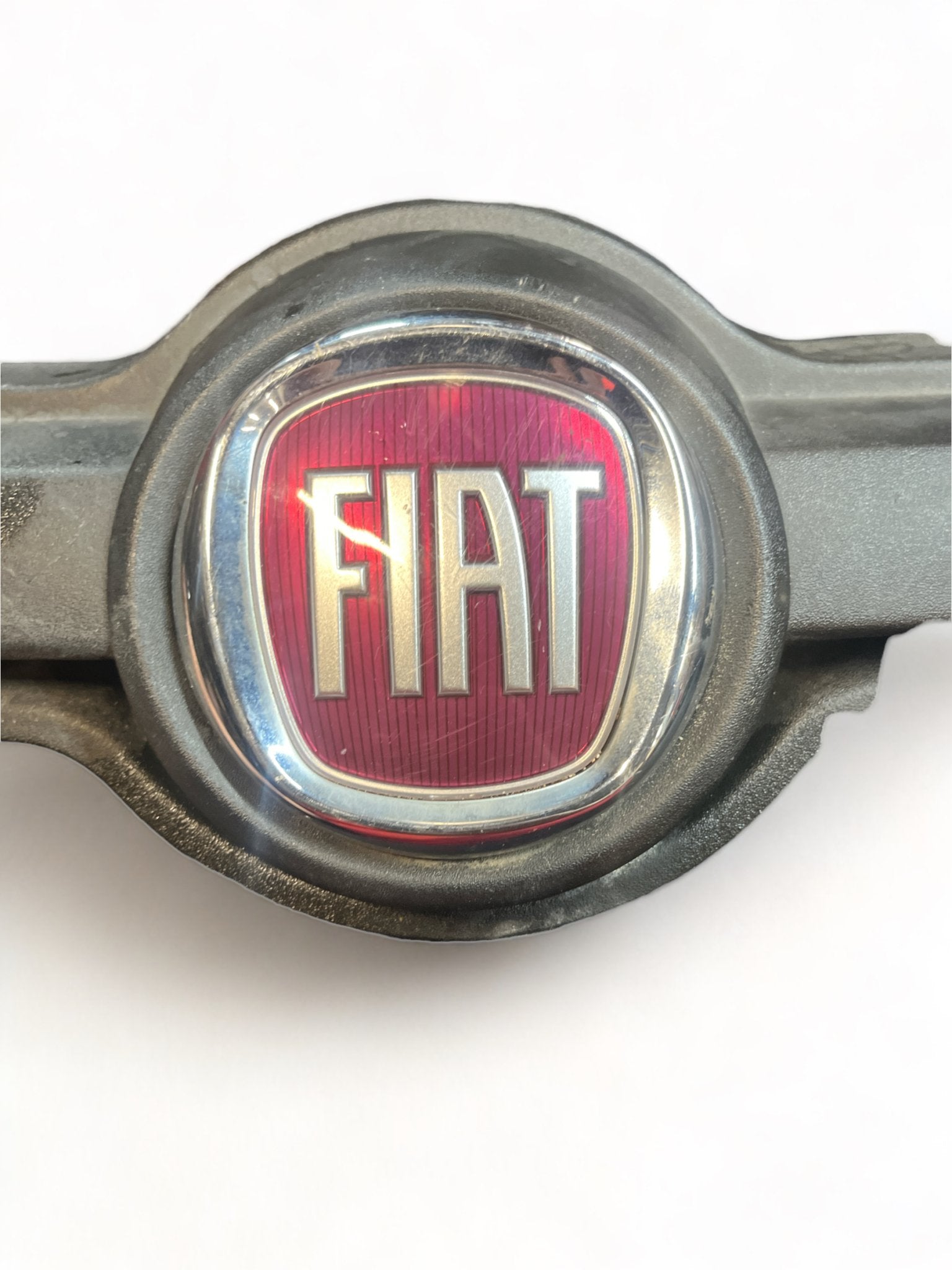 Mascherina Paraurti con Logo Fiat Panda ( 319 - 2018 ) cod : 735520656 - F&P CRASH SRLS - Ricambi Usati