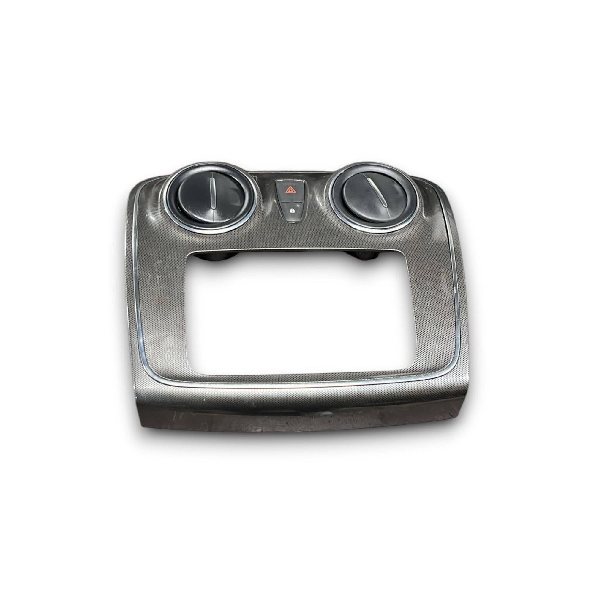 Modanatura Autoradio Con Bocchette Centrali Dacia Sandero cod:682601574R (2012 > 2020) - F&P CRASH SRLS - Ricambi Usati