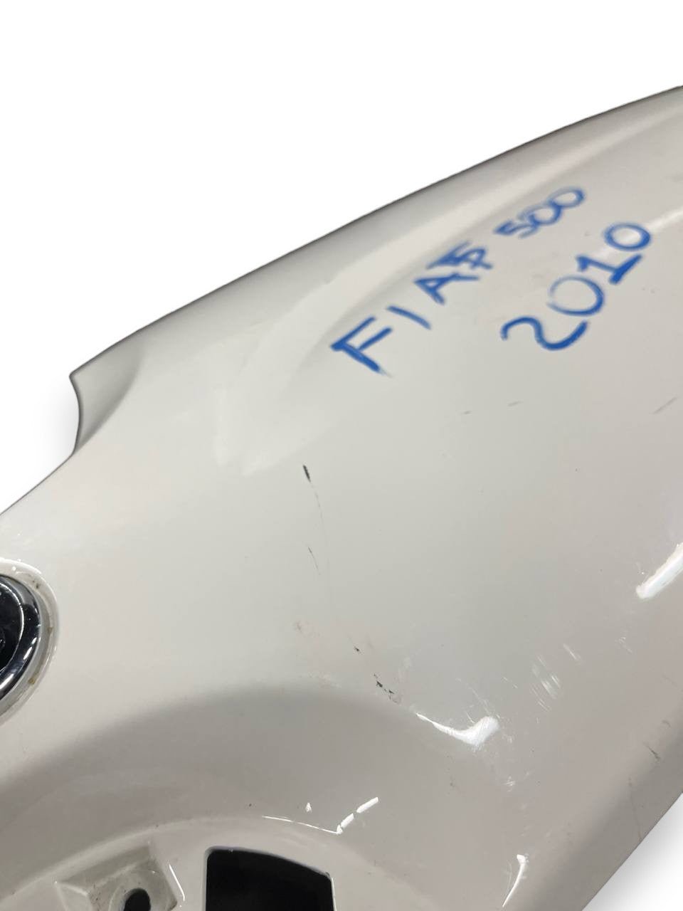 Modanatura / Rivestimento Cruscotto Bianco con Pulsanti Fiat 500 (2007 al 2014) cod: 51803289 - F&P CRASH SRLS - Ricambi Usati