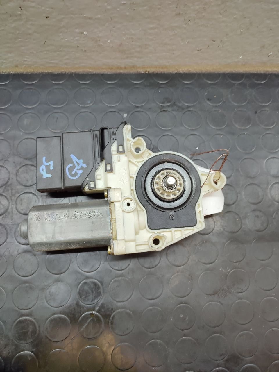 Motorino alzacristalli VOLKSWAGEN GOLF V posteriore sinistro (1J) 1.9 tdi - F&amp;P CRASH SRLS - Ricambi Usati