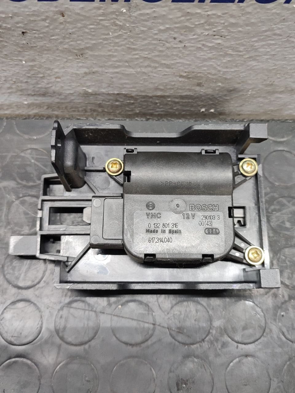 Motorino Sinistro Scatola Riscaldamento Bmw 5 (E60) Cod:0132801316 - F&P CRASH SRLS - Ricambi Usati