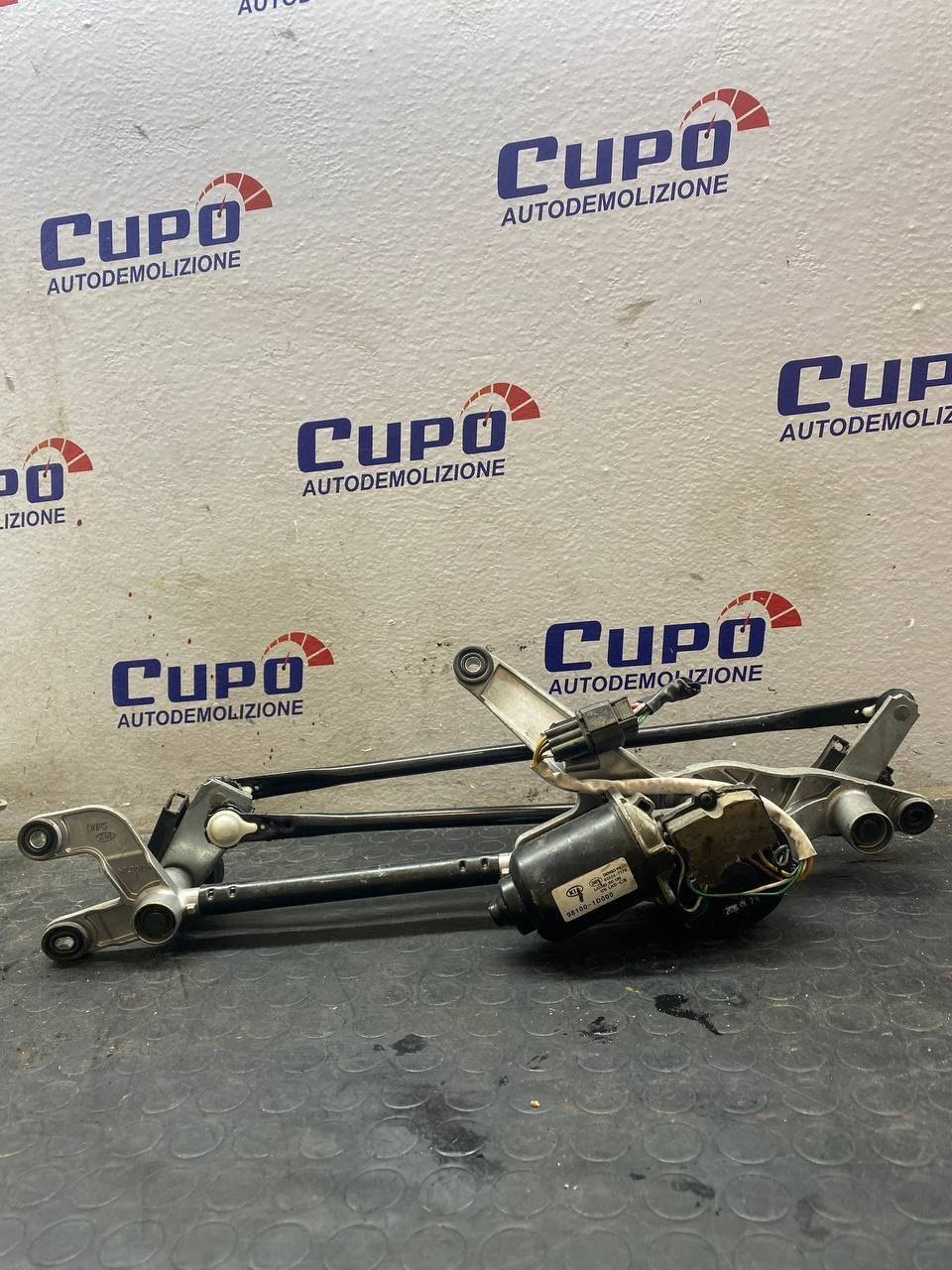 Motorino Tergicristallo anteriore Kia Carens III cod: 98100-1d000 - F&P CRASH SRLS - Ricambi Usati
