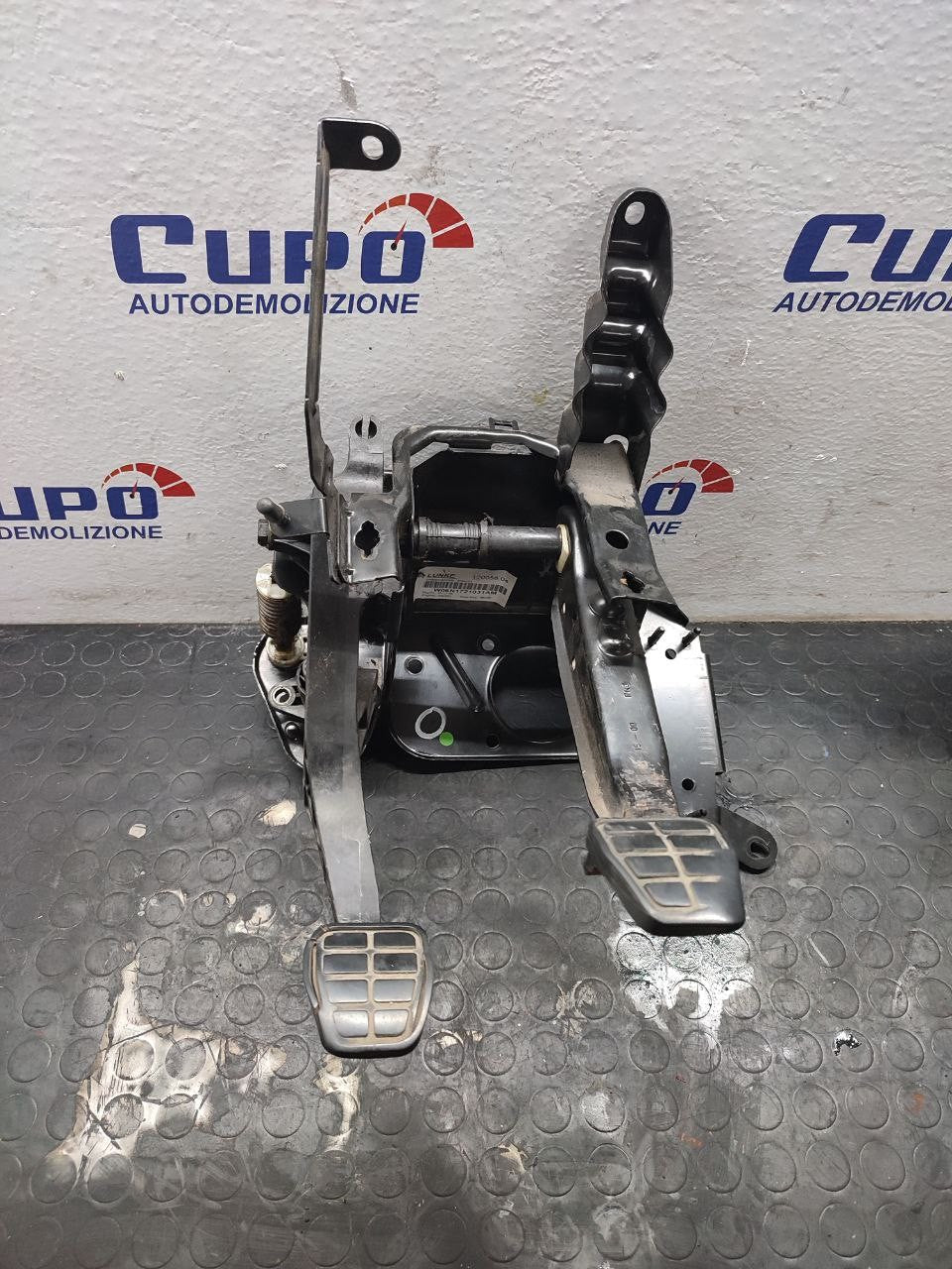 Pedaliera Freno+Frizione Volkswagen Polo (2000) Cod:W06N1721031AM - F&amp;P CRASH SRLS - Ricambi Usati