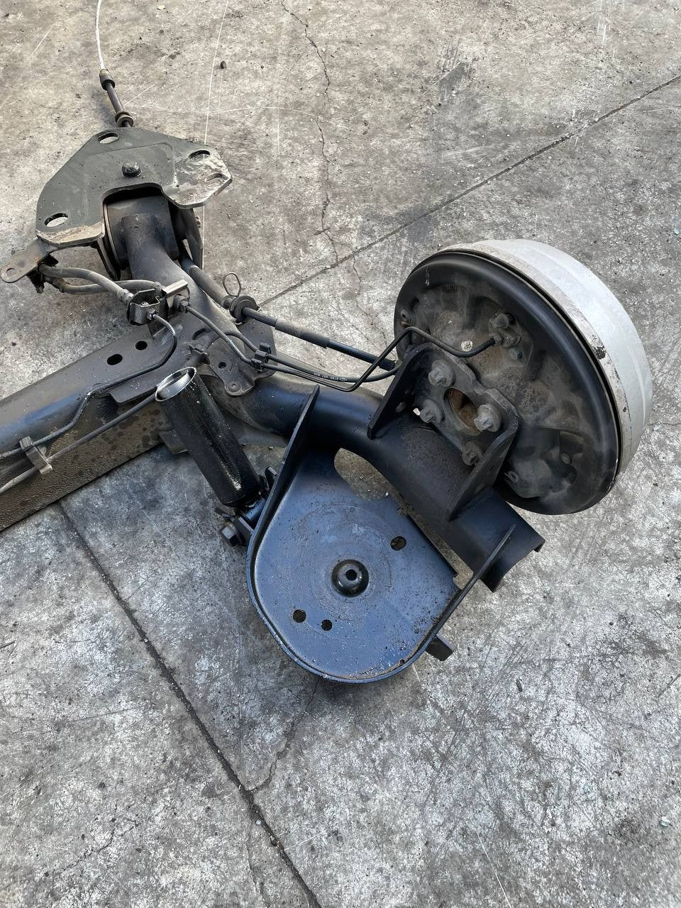 Ponte assale posteriore Renault Kangoo anno 2010 1.5 dci - F&P CRASH SRLS - Ricambi Usati