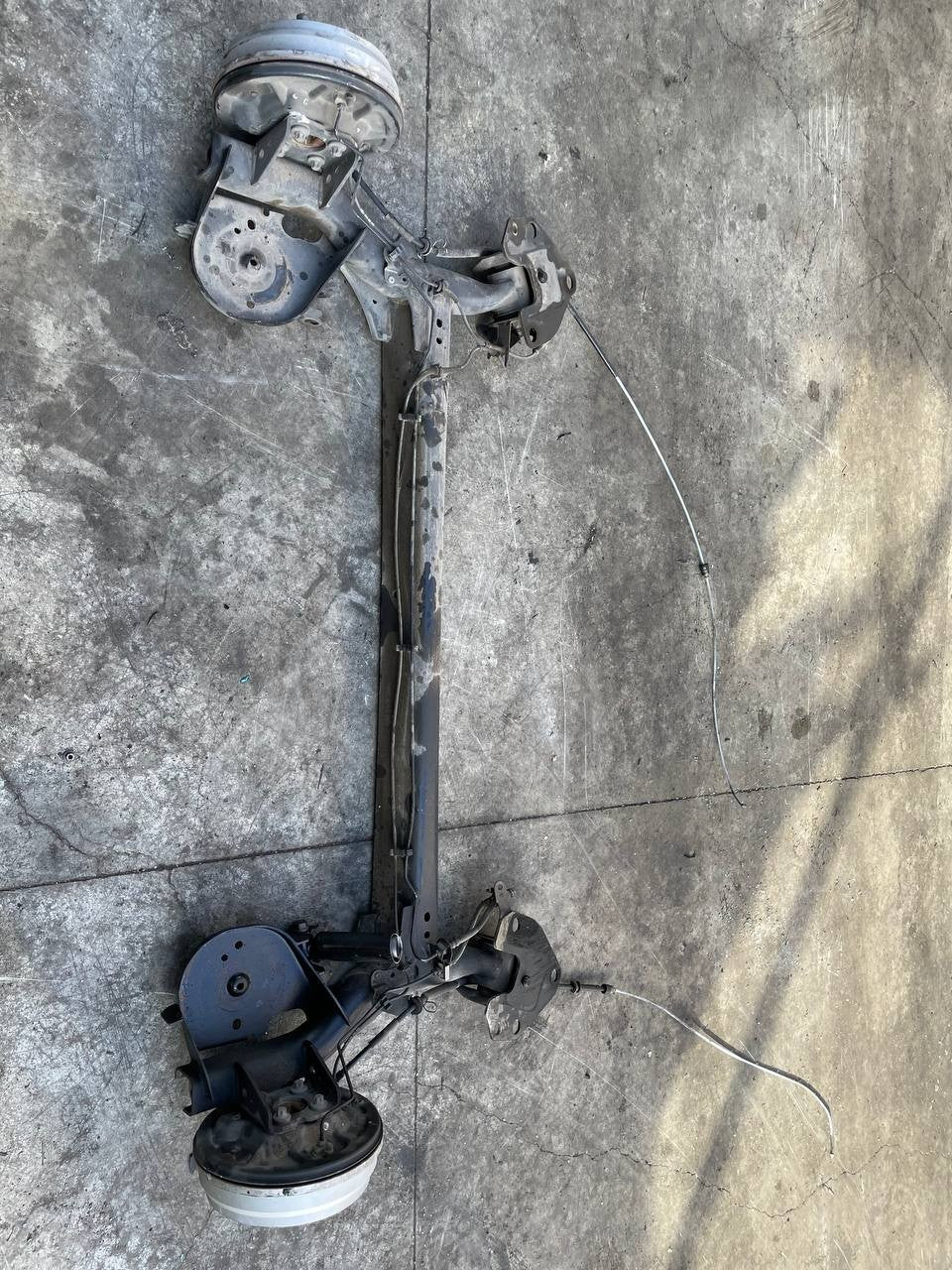 Ponte assale posteriore Renault Kangoo anno 2010 1.5 dci - F&P CRASH SRLS - Ricambi Usati