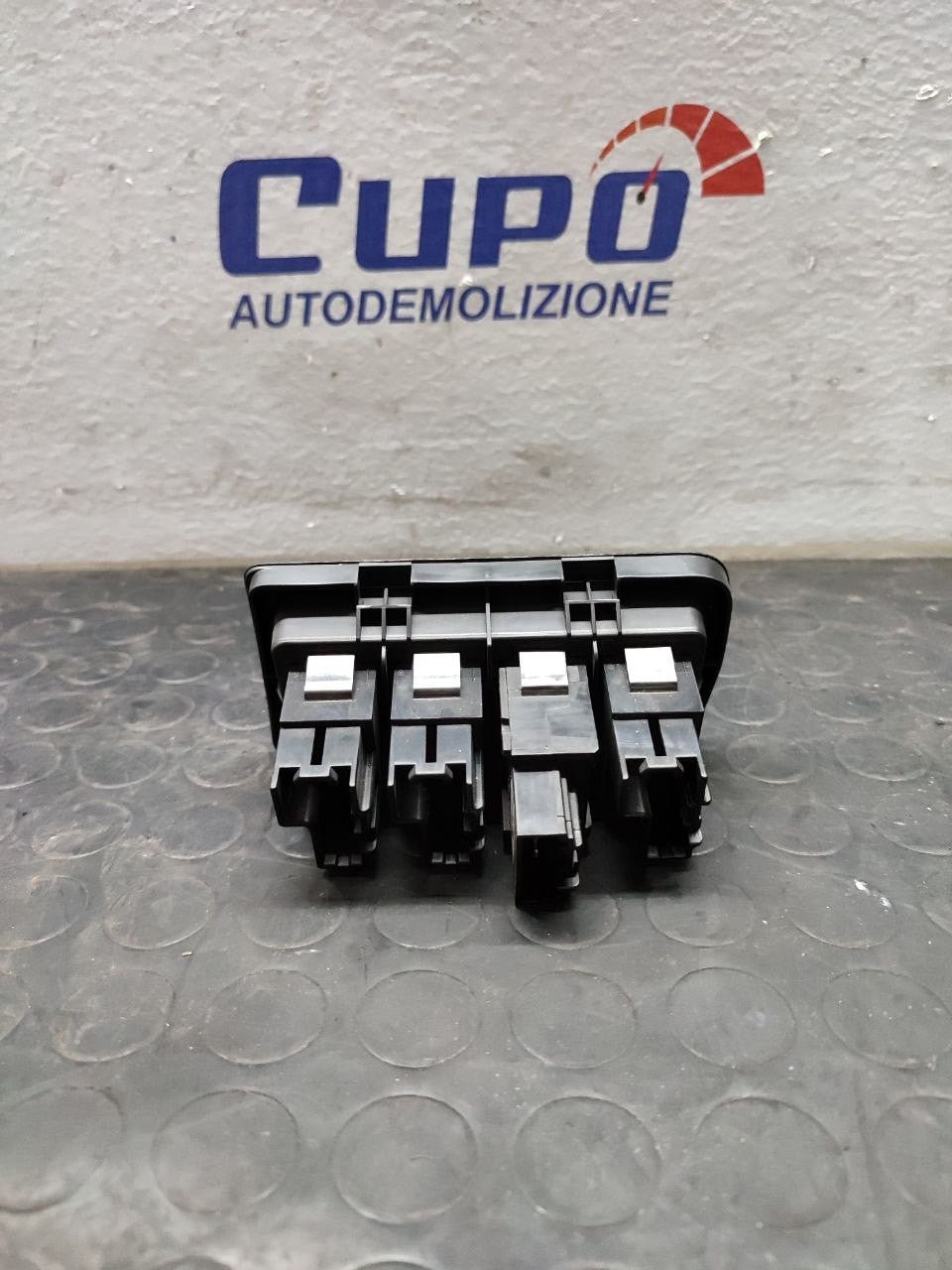 Pulsanti Controllo Trazione Mazda CX - 7 (2009) Cod:BP4K55225 - F&P CRASH SRLS - Ricambi Usati