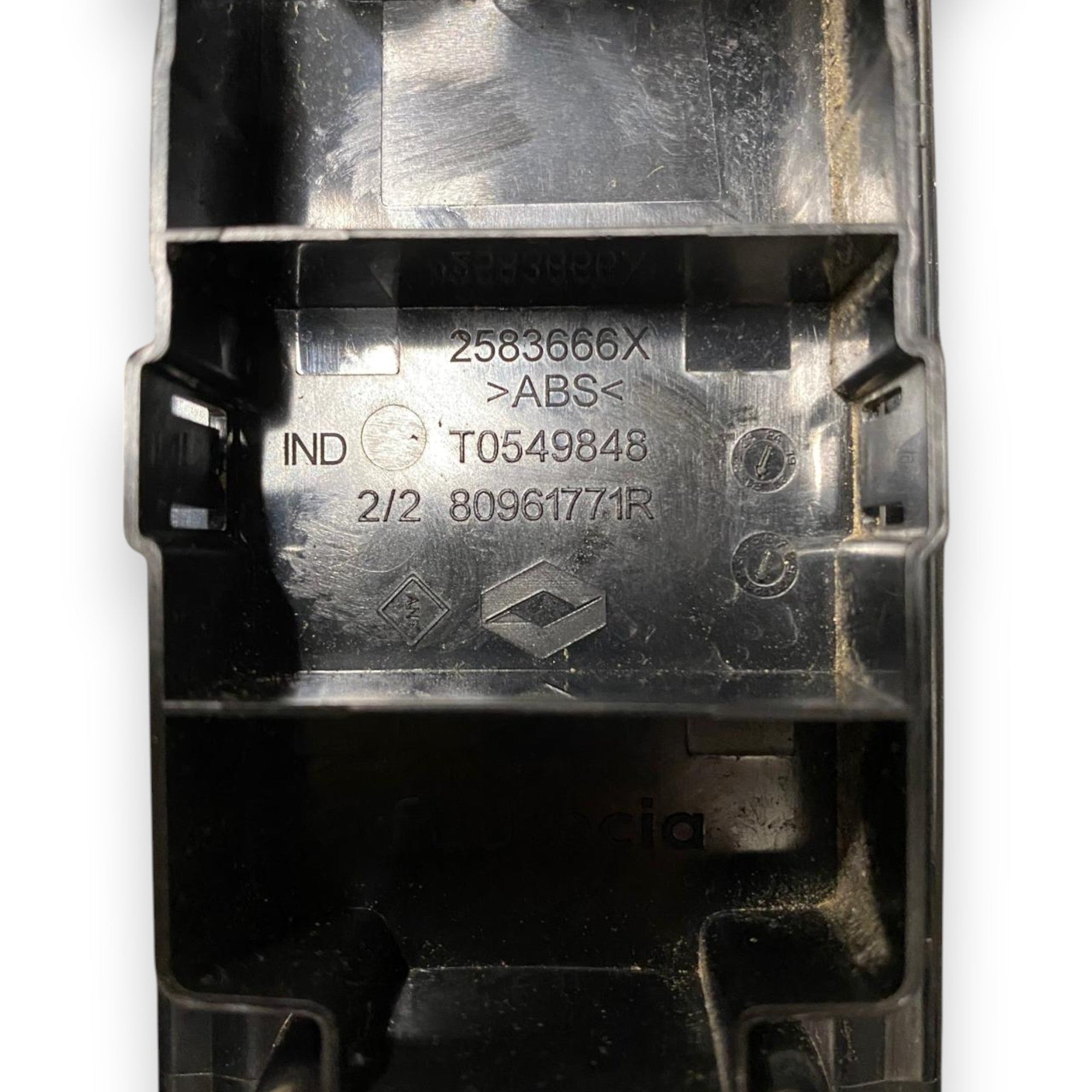 Pulsantiera alzavetro anteriore destro (dx) Dacia Sandero Stepway (2012 - 2020) Cod: 80961771R - F&P CRASH SRLS - Ricambi Usati