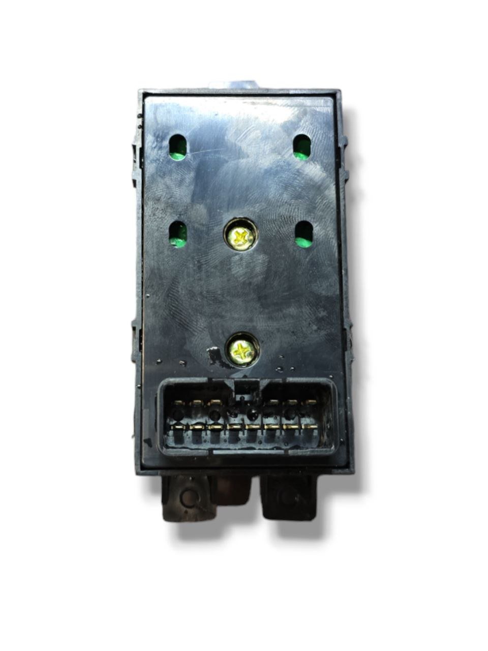 Pulsantiera Alzavetro Kia Picanto 3° Serie ( 2017 - 2023 ) Cod : 93570 - 1Y000 - F&P CRASH SRLS - Ricambi Usati