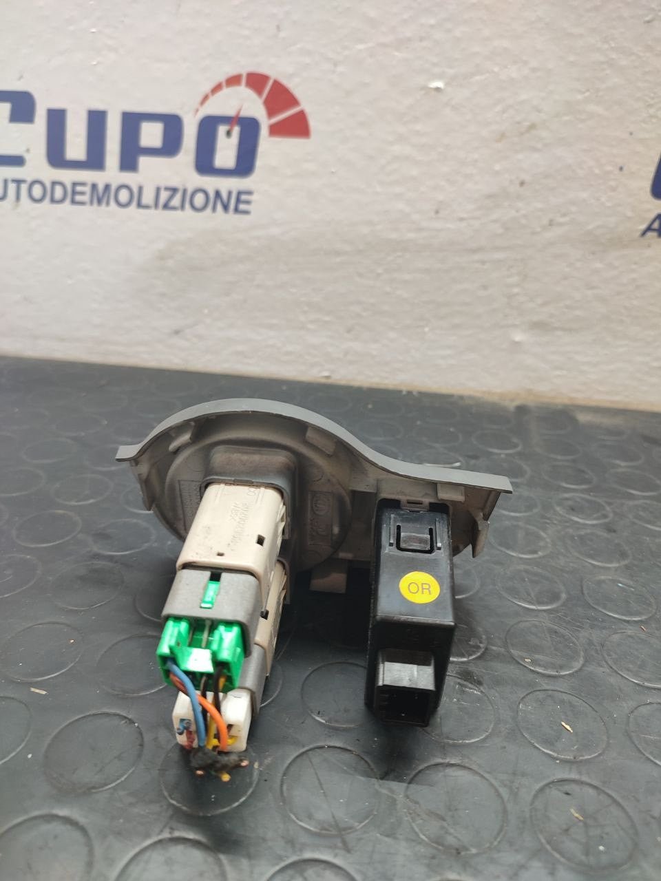 Pulsantiera Luci KIA RIO 1.4 (2005) benz cod: 201003199 - F&P CRASH SRLS - Ricambi Usati