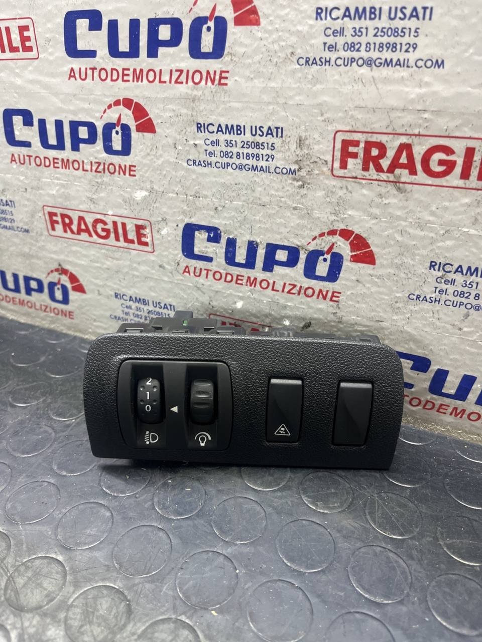 Pulsantiera Regolazione Fari Controllo Trazione Renault Megane III 3p (2011) cod:40343XE1 - F&P CRASH SRLS - Ricambi Usati
