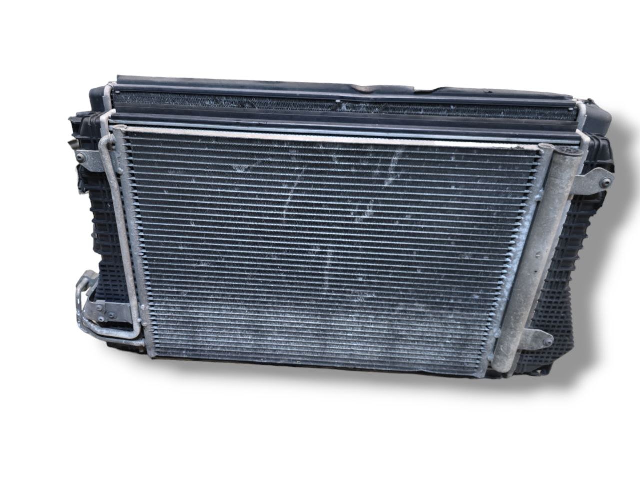Radiatore Volkswagen Golf VI 2.0 Diesel ( 2008 - 2012 ) Cod : 1K0820411N - F&P CRASH SRLS - Ricambi Usati