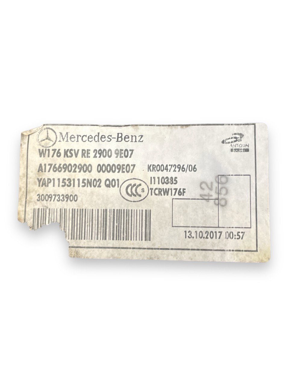 Rivestimento Cofano / Bagagliaio Destro cod:A1766902900 Mercedes - Benz Classe A w176 ( 2012 - 2018 ) - F&P CRASH SRLS - Ricambi Usati