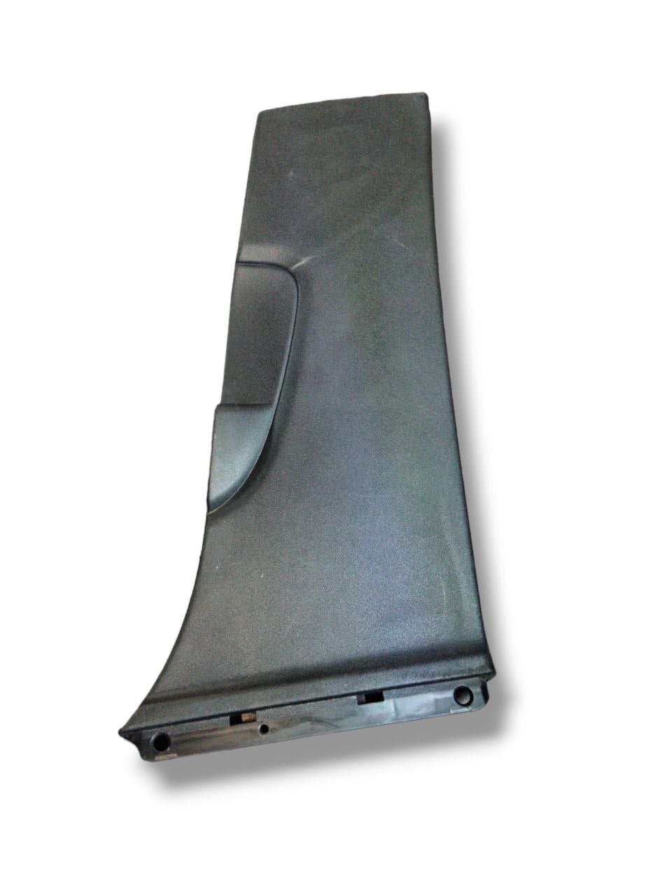 Rivestimento inferiore montante posteriore destro Audi A1 (2010 - 2018) cod.8X4867240 - F&P CRASH SRLS - Ricambi Usati