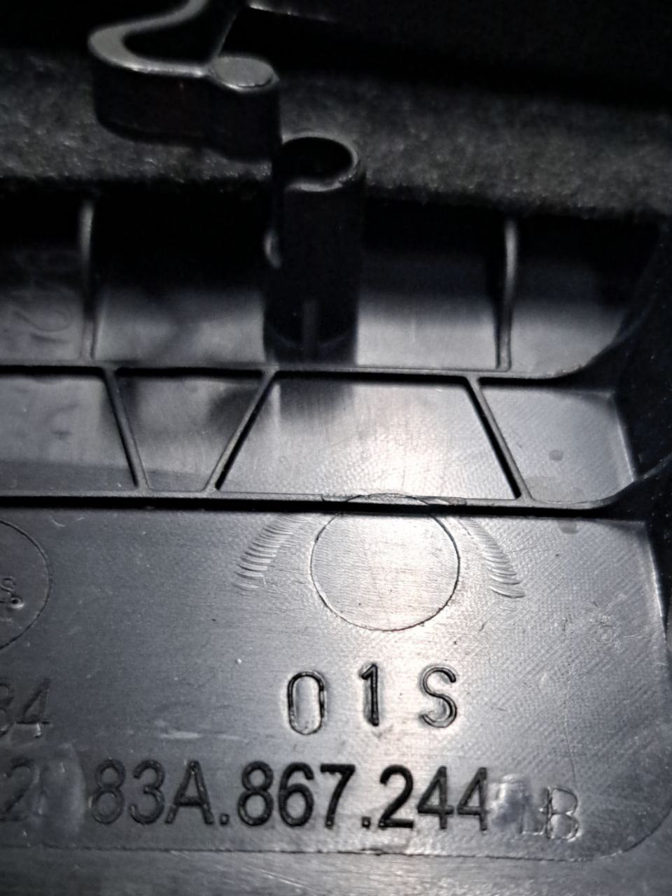 Rivestimento Montante superiore destro Audi Q3 (2018>) COD:83A86744 - F&P CRASH SRLS - Ricambi Usati