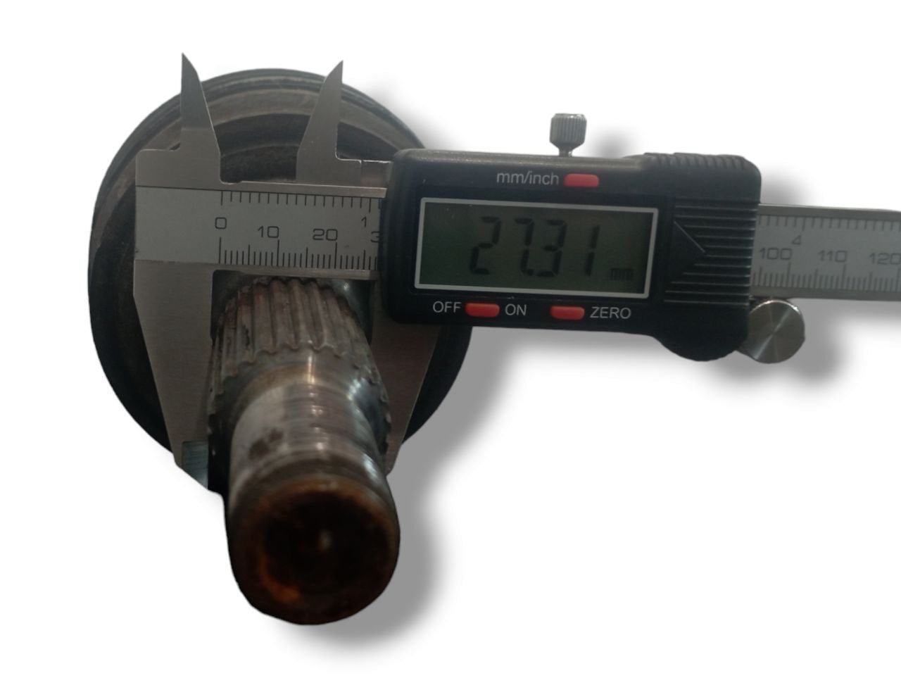 Semiasse / Albero Motore Manuale 5 Marce anteriore destro (dx) Renault Clio 5 1.5 Diesel (2022) cod: 391009804R - F&P CRASH SRLS - Ricambi Usati