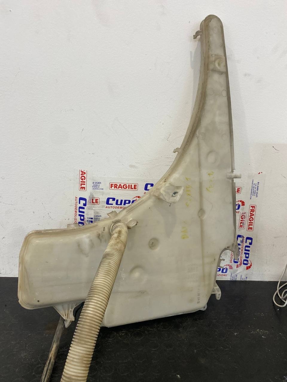 Serbatoio liquido tergircristallo BMW Serie 1 (E81) cod: 7124231 - 16 - F&P CRASH SRLS - Ricambi Usati
