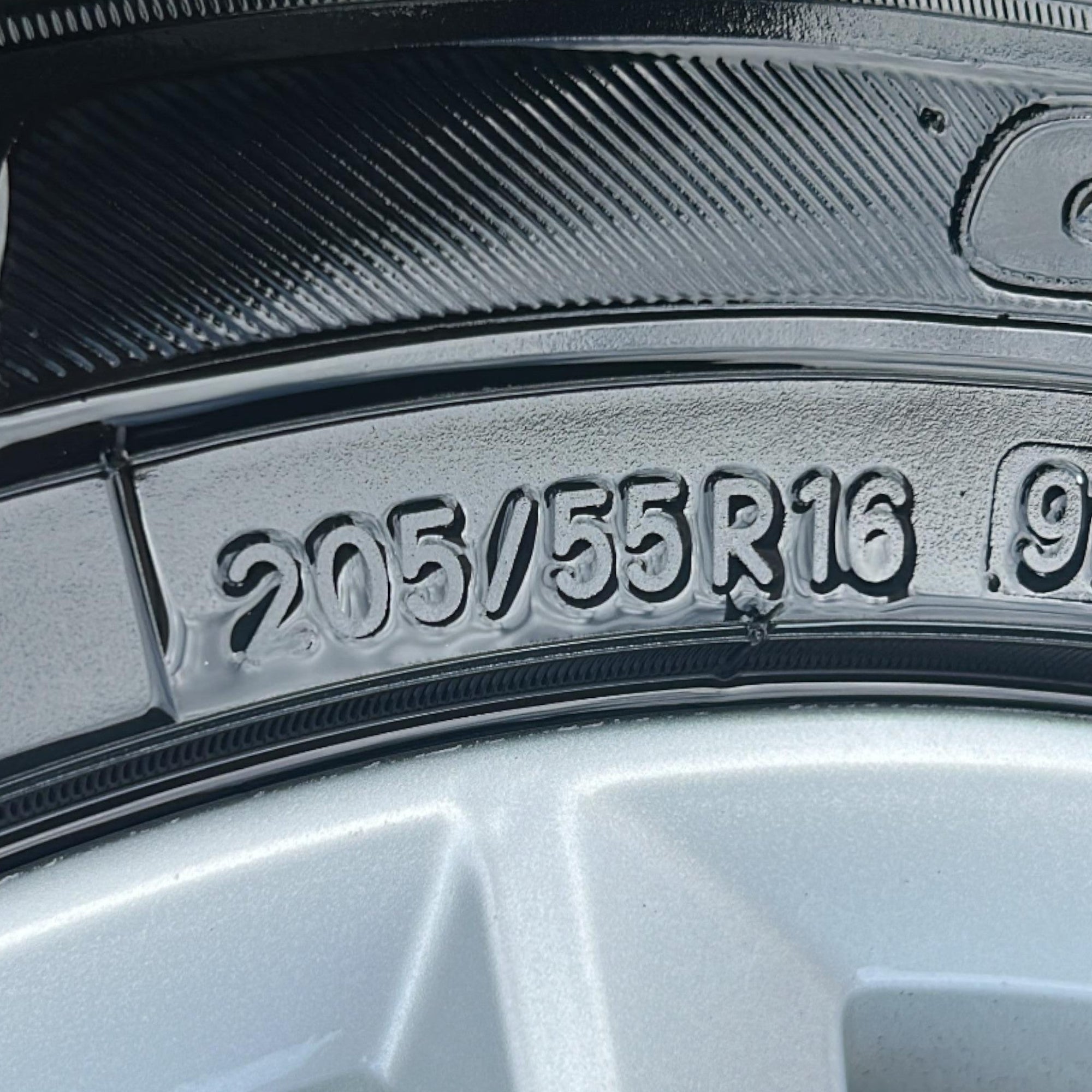 Set 4 Cerchi In Lega Skoda Octavia III (5E) cod.5E0601025B (5 Fori / 205 / 55 R16) (2013 > 2019) cod.5E0601025BA cod.5E0071494B cod.5E0601025AD cod.5E0071494 - F&P CRASH SRLS - Ricambi Usati