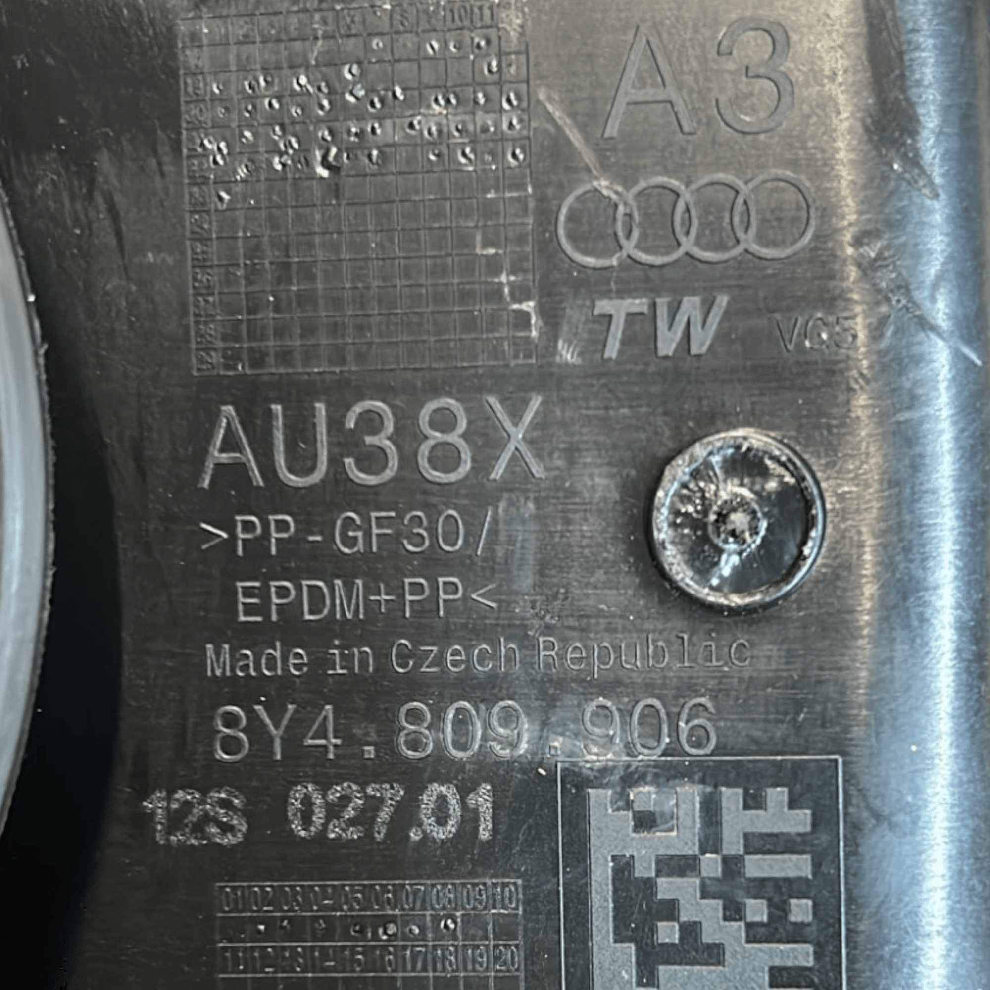 Sportello / Tappo Serbatoio Audi A3 8Y (2020 >) cod:8Y4809906 - F&P CRASH SRLS - Ricambi Usati